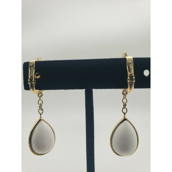 Vintage Trifari Gold Tone White Lucite Clip On Drop Dangle Earrings - Picture 3 of 4